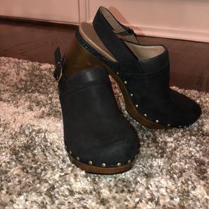 Dansko black suede like heels